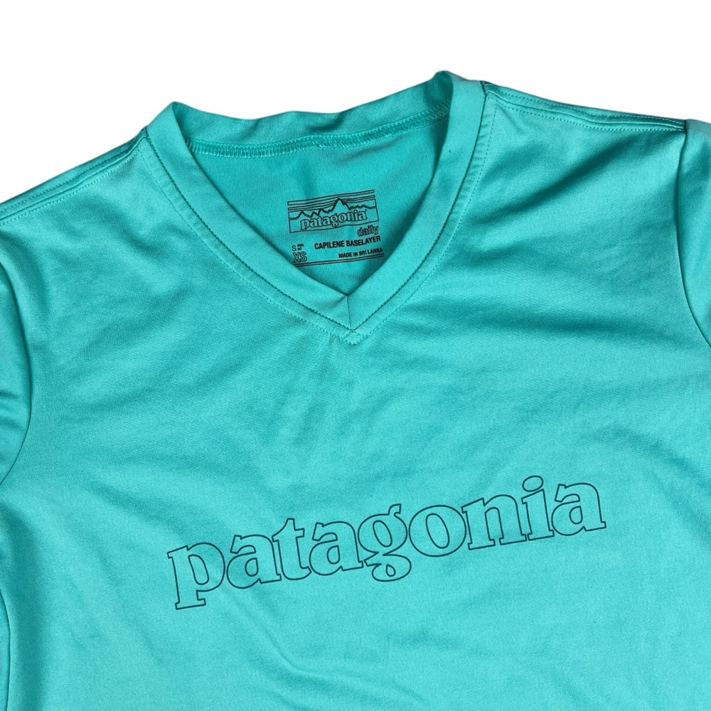 Patagonia‎ Shirt Women’s XS Daily Capilene Baselayer Teal V-Neck Short Sleeve